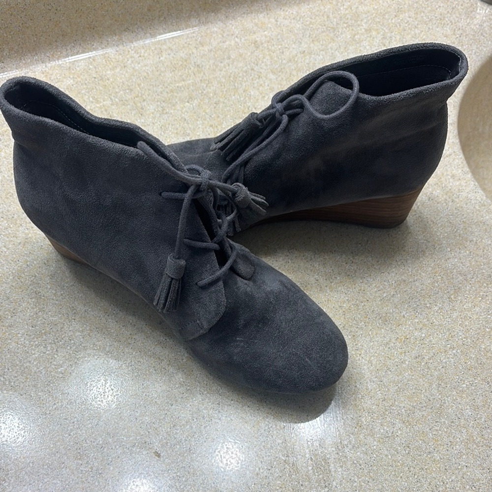 Women's Gray Ankle Boots